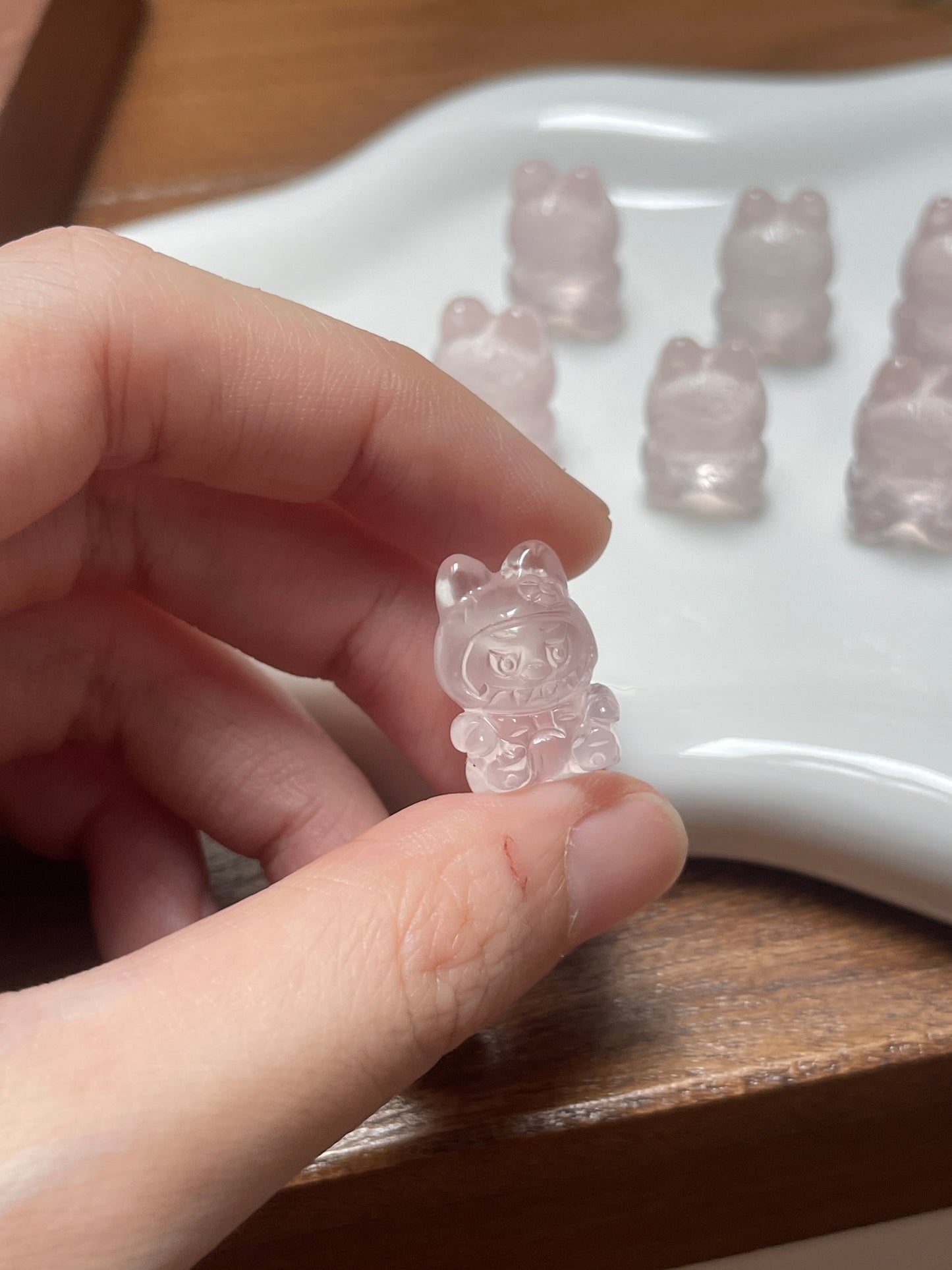 拉布布粉晶小摆件 Labubu Rose Quartz Deco