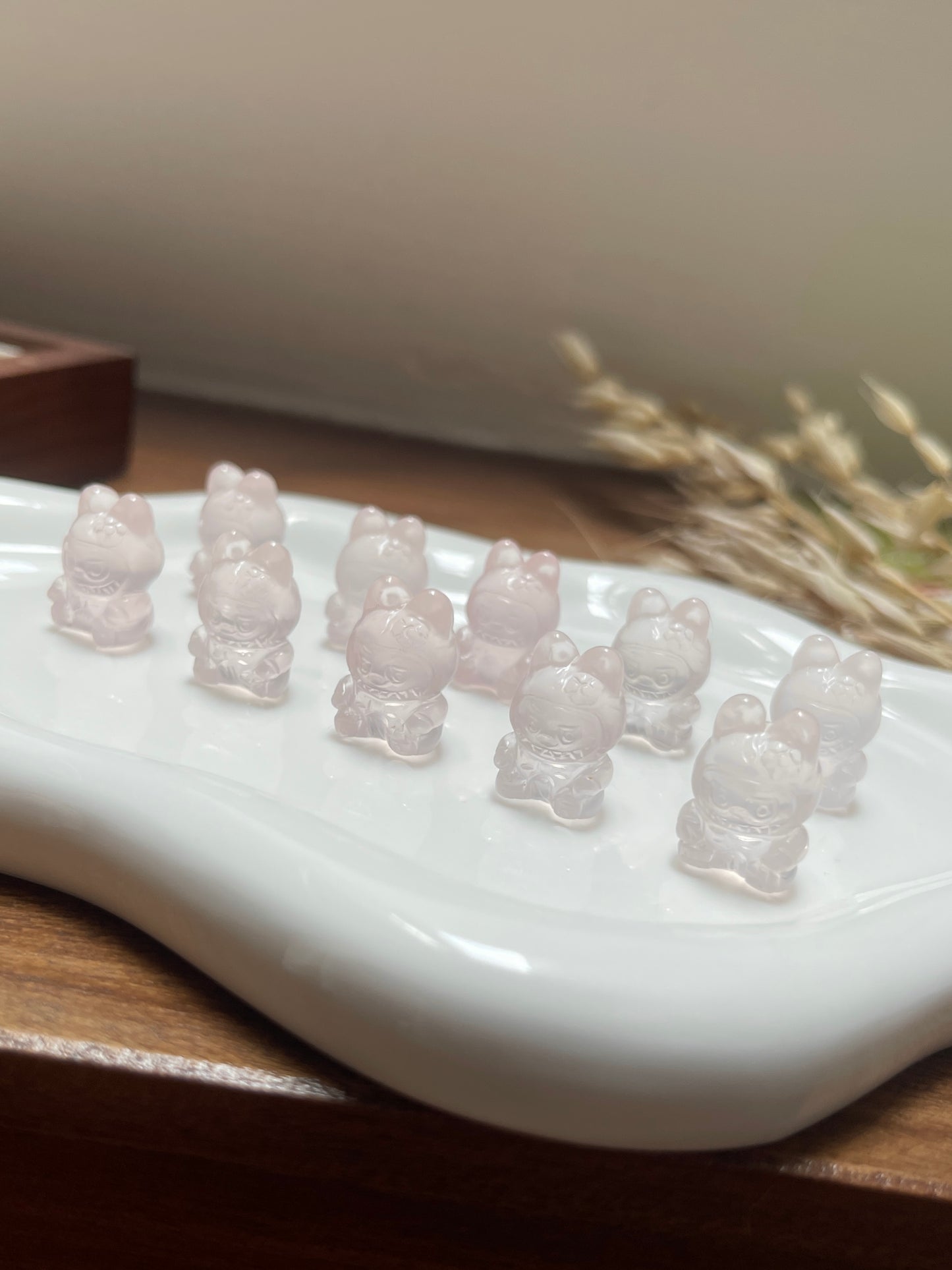 拉布布粉晶小摆件 Labubu Rose Quartz Deco