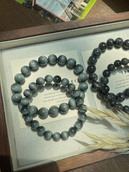 鹰眼石 Hawk’s Eye Blue Tiger Eye