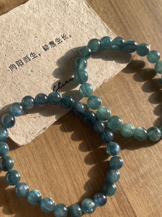 蓝晶石 (蓝绿晶)Kyanite