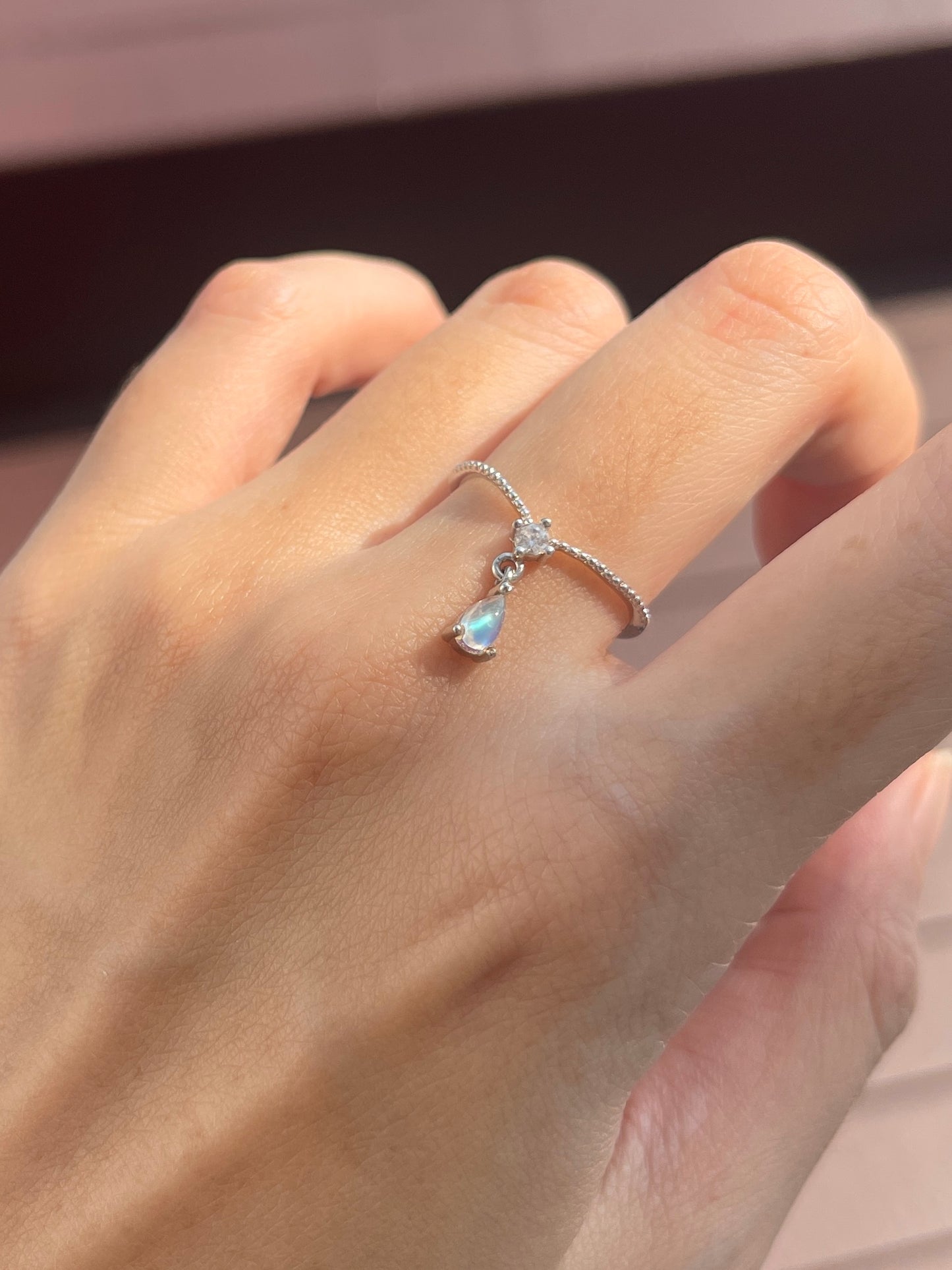 高品蓝月光戒指 Blue Moonstone Ring