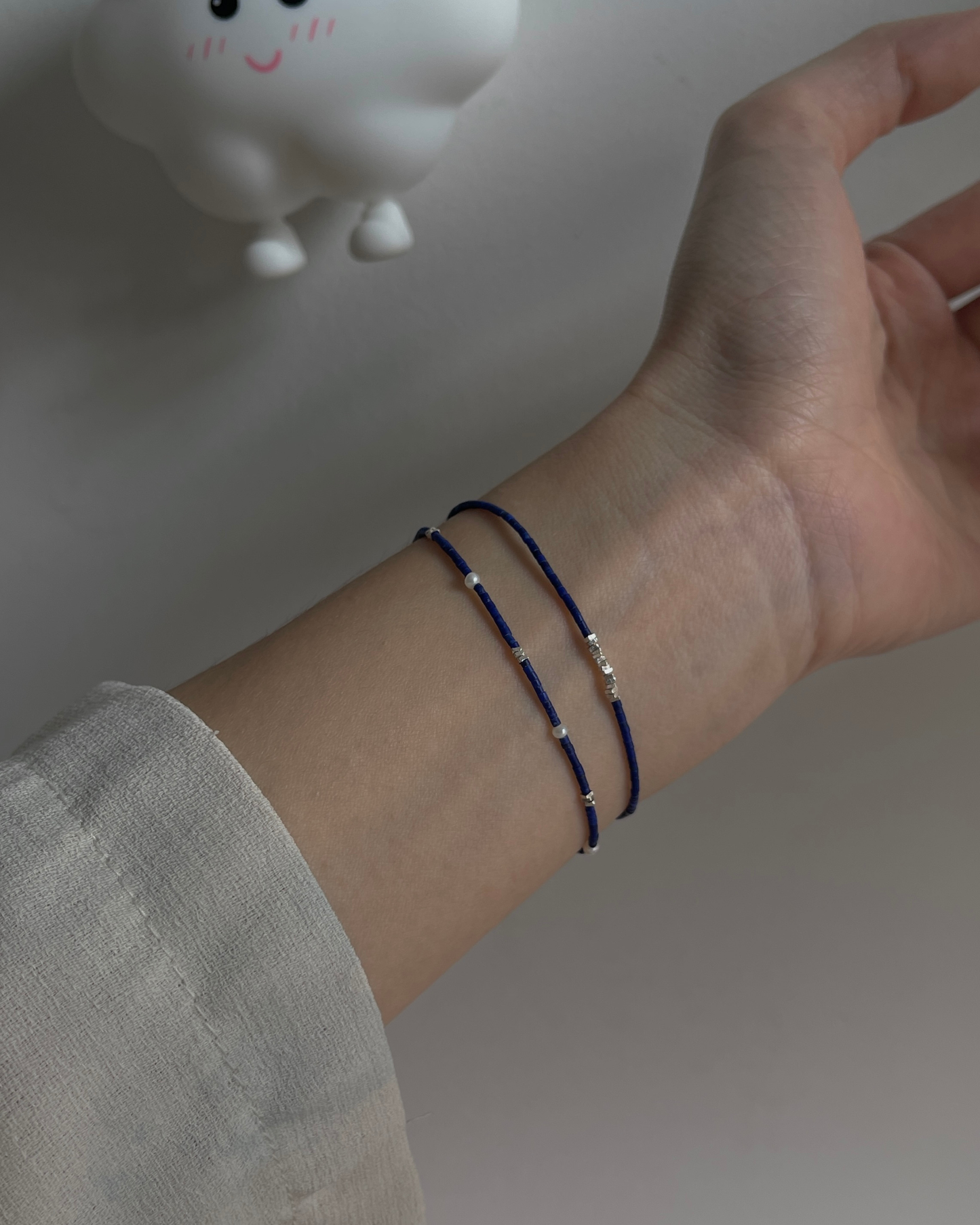 Anchi - 【夜蓝碎光】【海盐珍珠】极细青金石手链 Lapis Bracelet