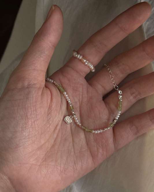 一生“苹”安 A Lifetime Of Peace