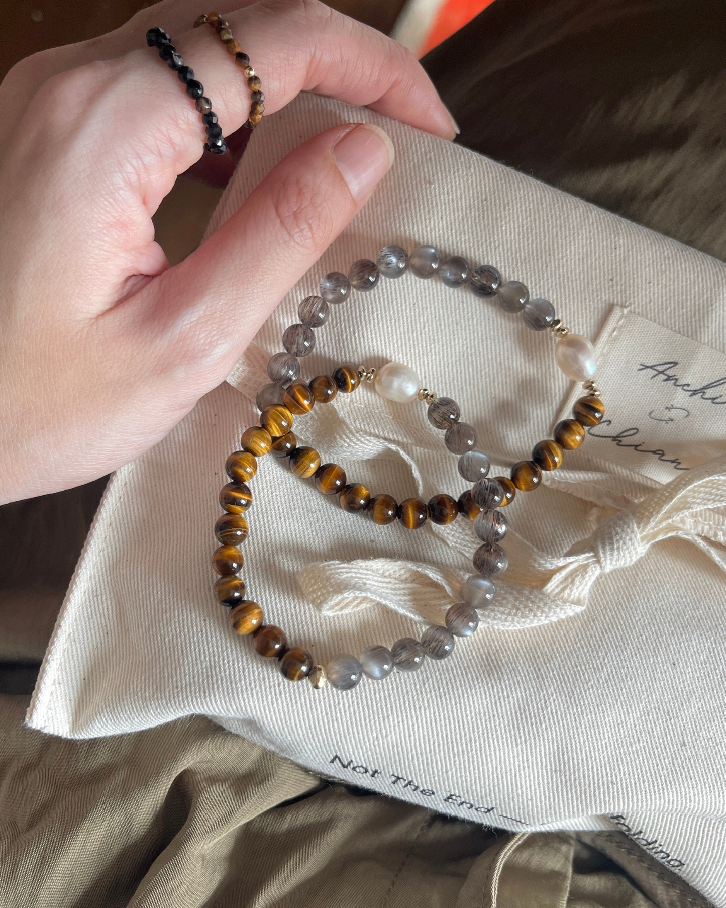 ANCHI - 秋匿 Autumn Veil