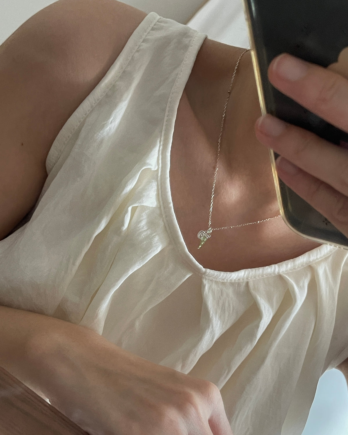 一生“苹”安（简约项链） A Lifetime Of Peace (Necklace)