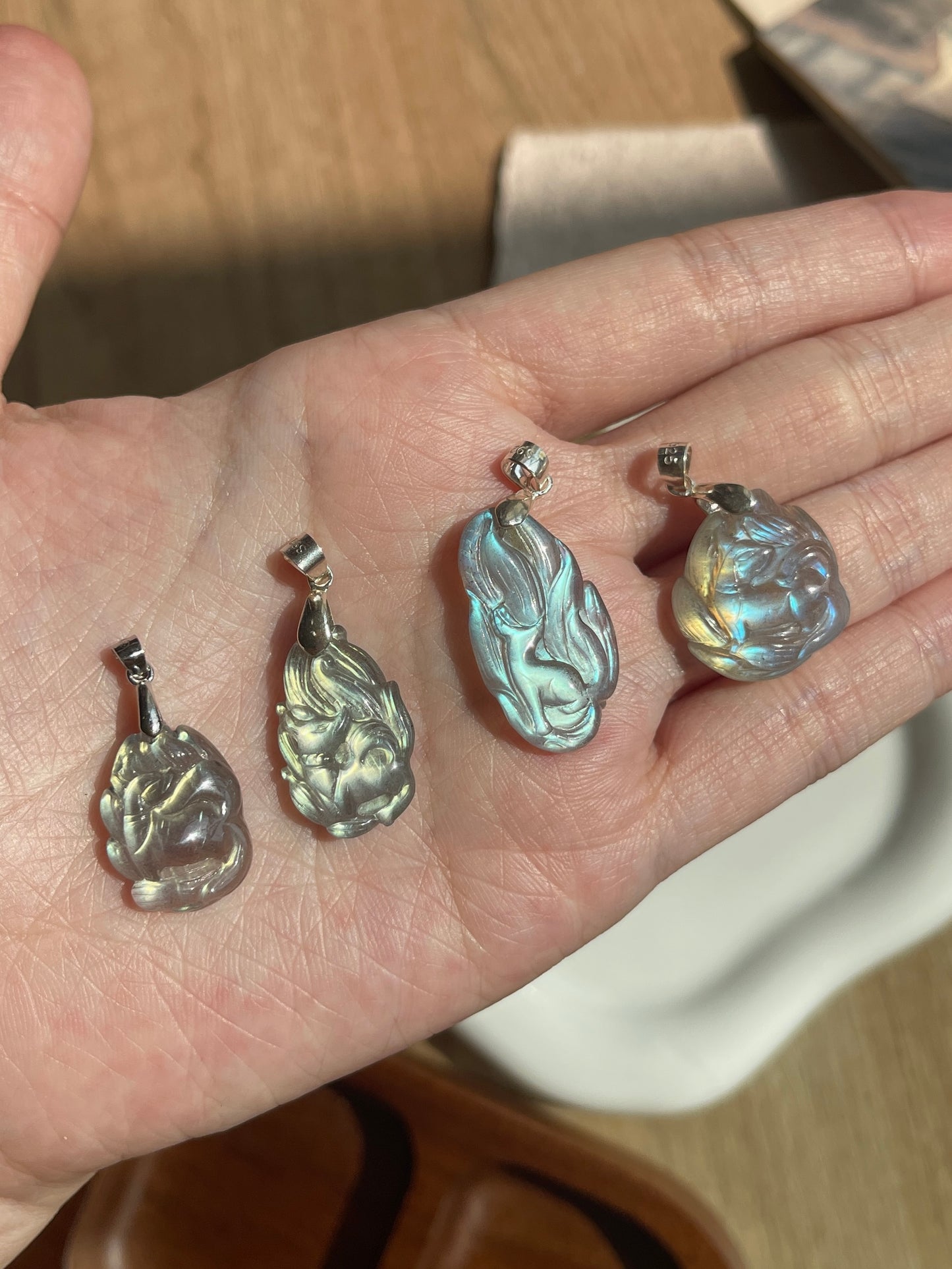 拉长石狐仙吊坠 Labradorite Fox Fairy Pendant