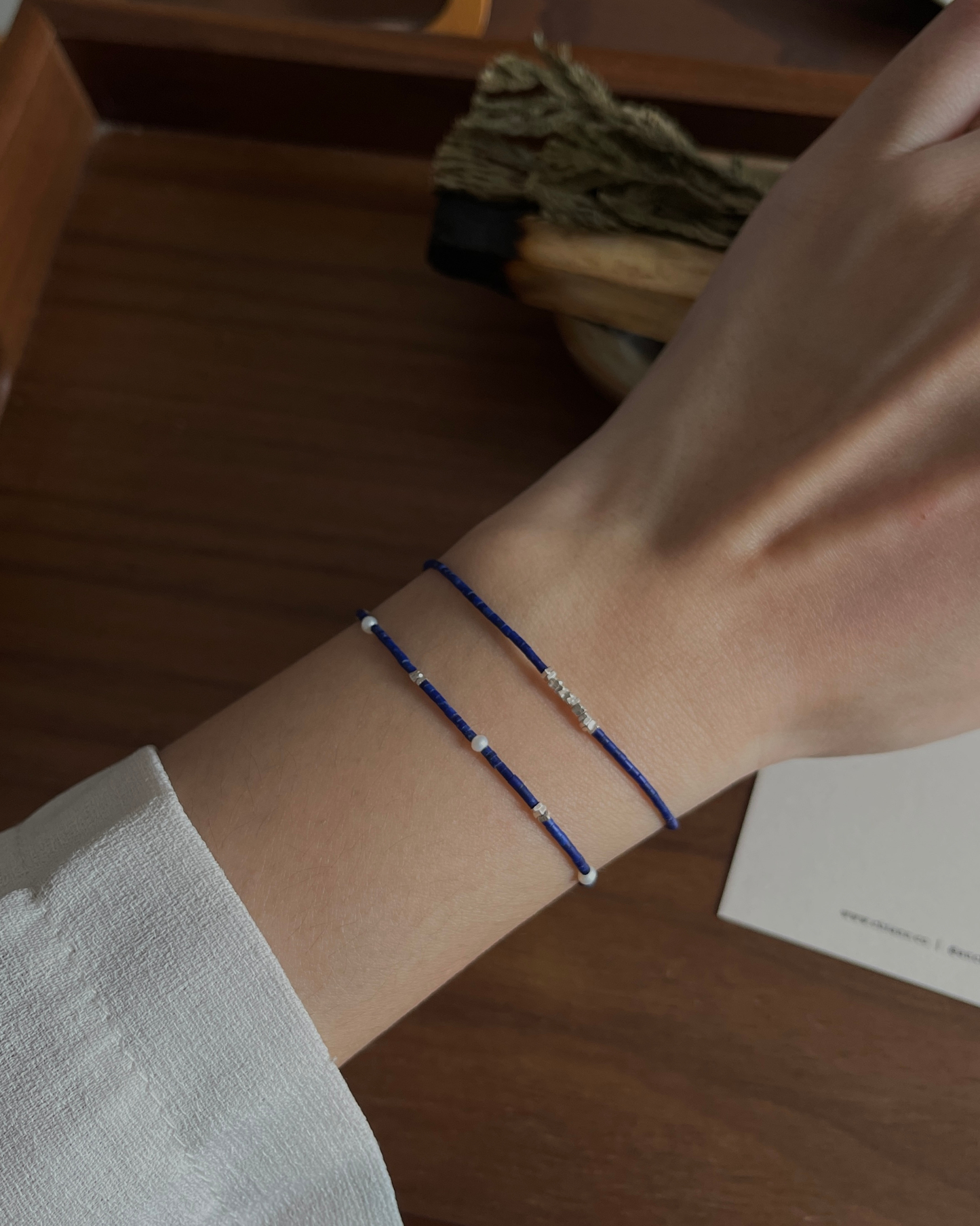 Anchi - 【夜蓝碎光】【海盐珍珠】极细青金石手链 Lapis Bracelet